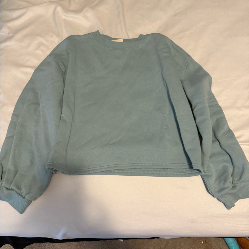 Universal Thread Light Blue Crew Neck Sweater